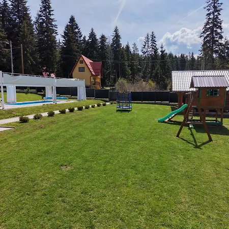 Villa In Nature With Heated Pool *