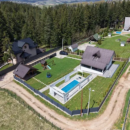 In Nature With Heated Pool Villa